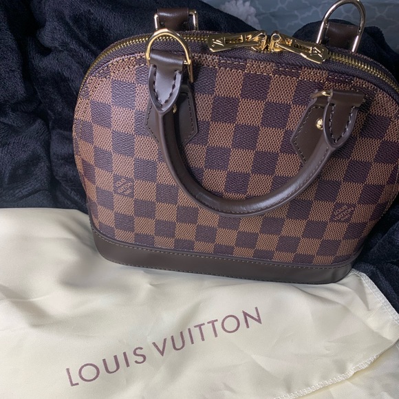 Handbags - Louis Vuitton Alma BB 🤍 HIGH QUALITY 🤍